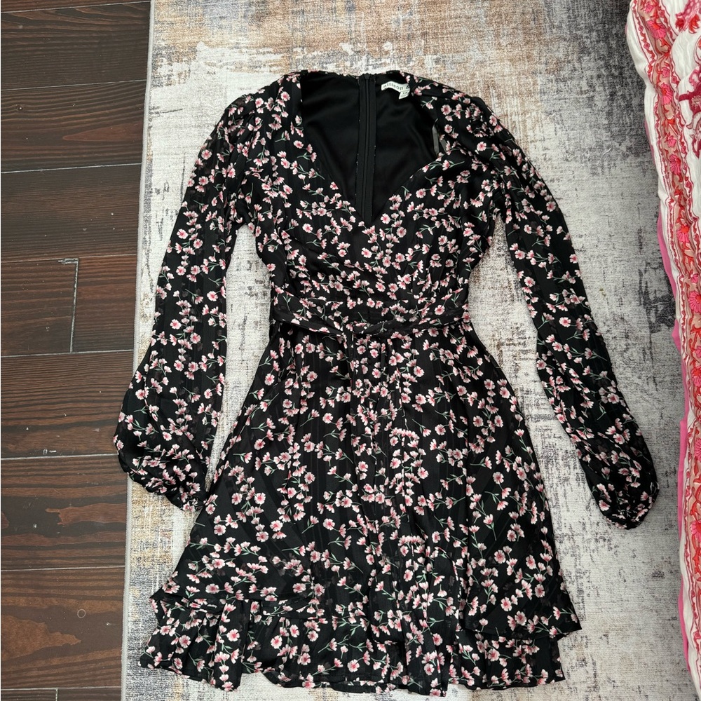 this is a woman’s extra small dress!